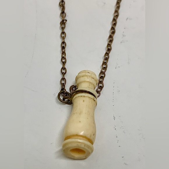 19th Century Antique Hand Crafted Organic Stanhope Monocular Lord’s Prayer Charm - Picture 7 of 14